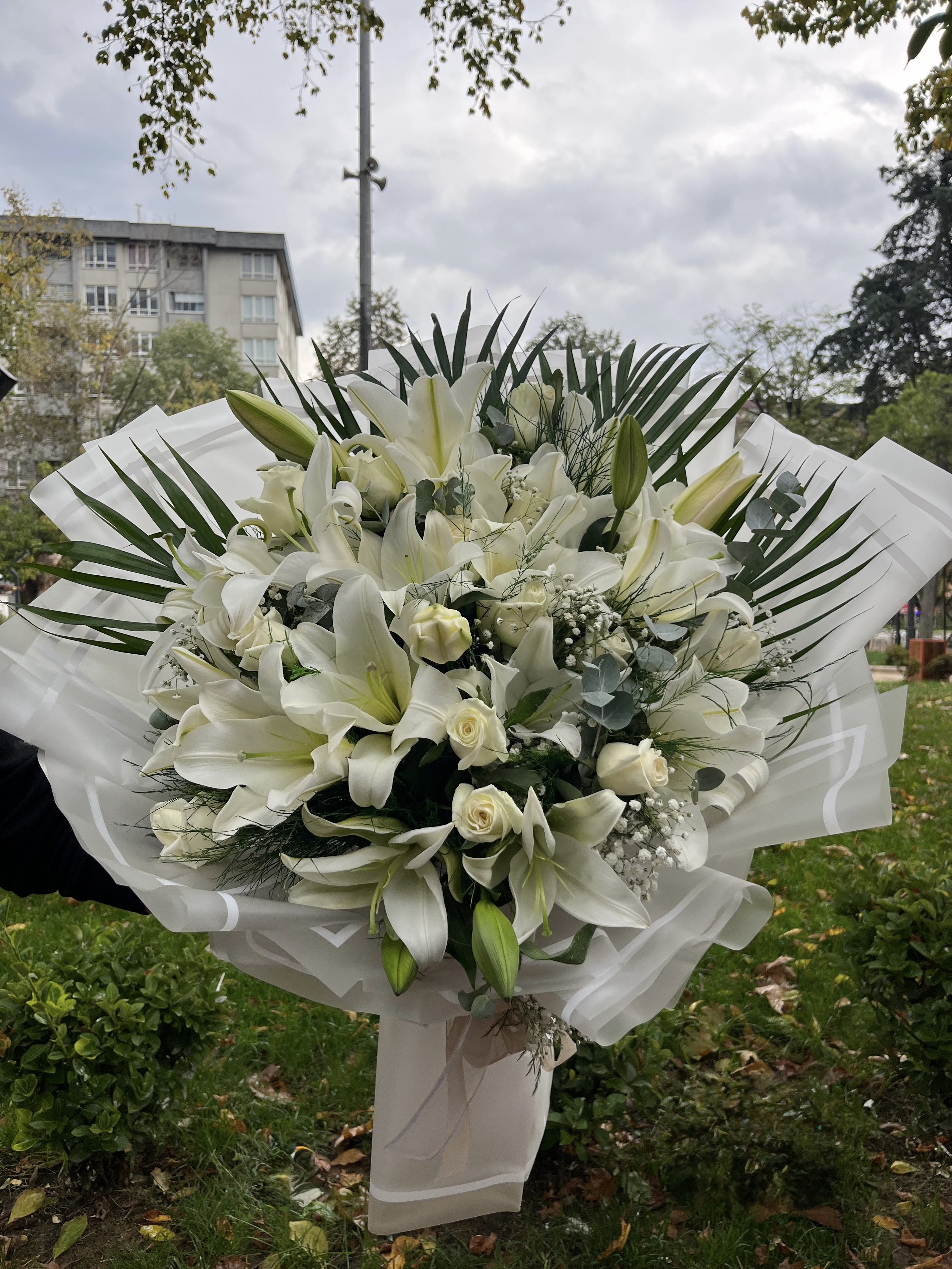 BEYAZ İNCİ BUKETİ