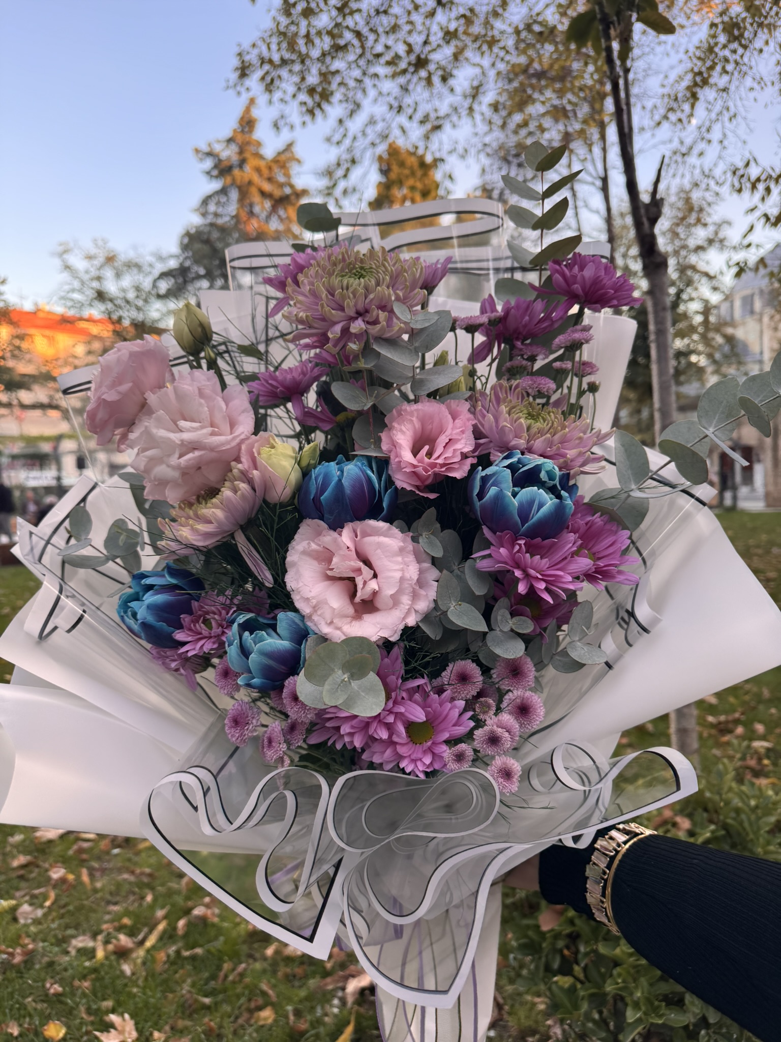 Renkli ithal ürünlerden buket