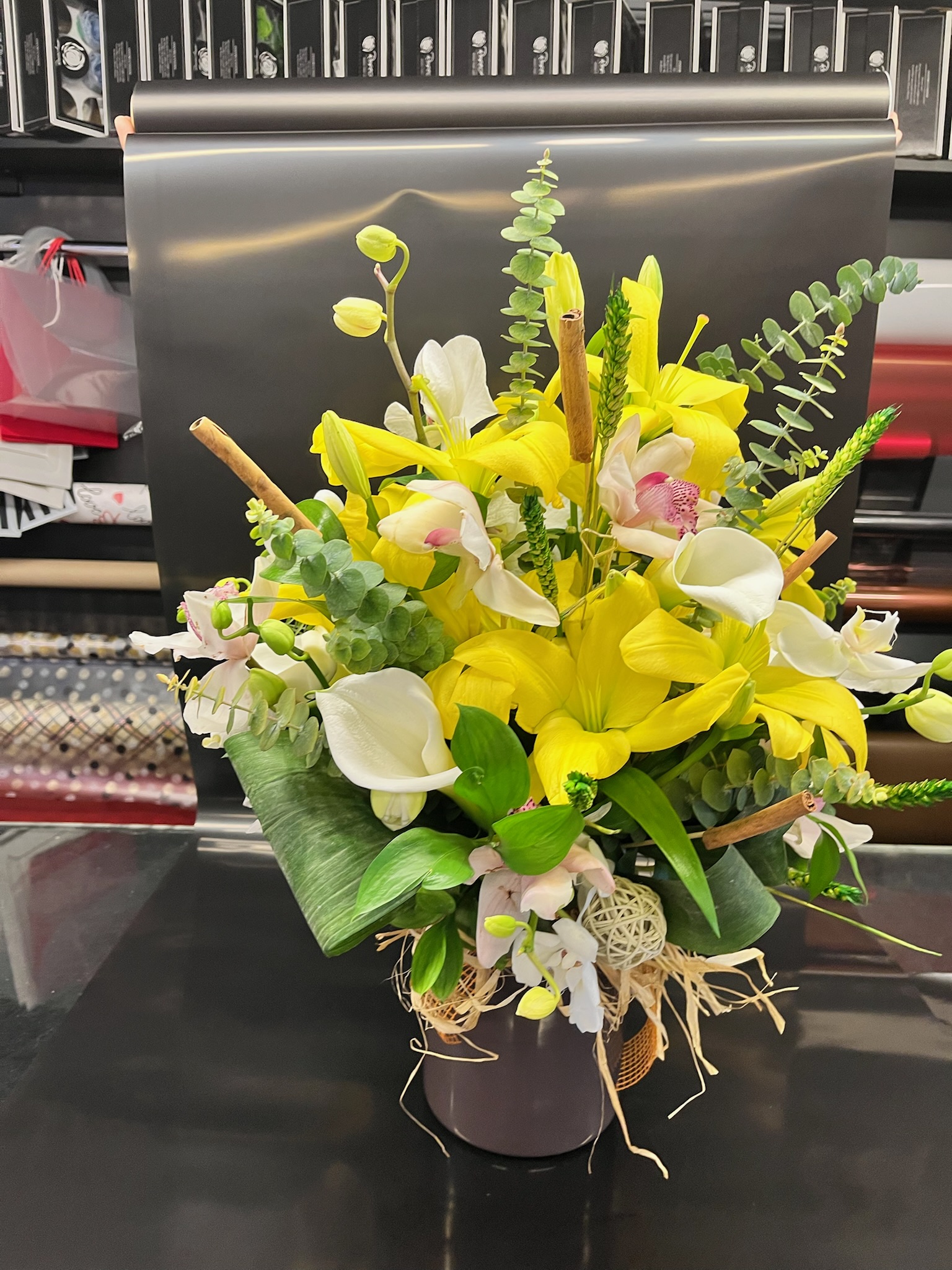 ithal sarı lilyum aranjman