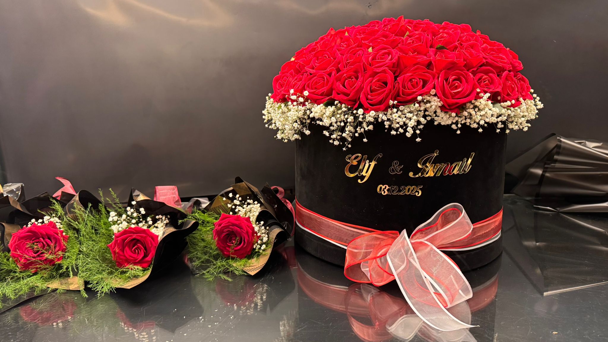 100 Kutuda Yapay Gül